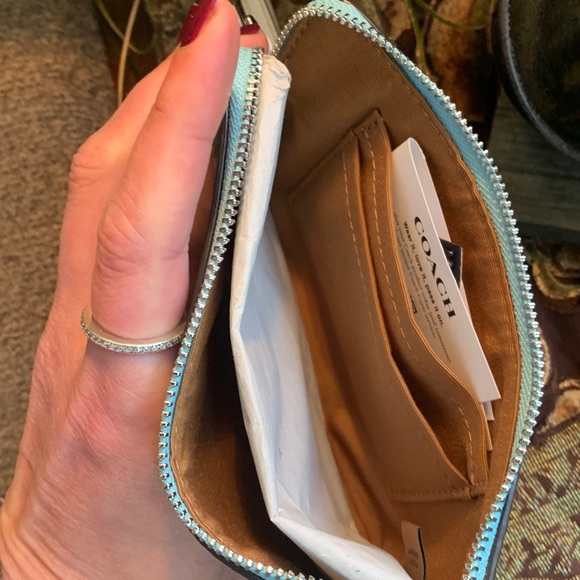 Authentic COACH Coated canvas /smooth leather Hawaiian print wristlet - Picture 8 of 8